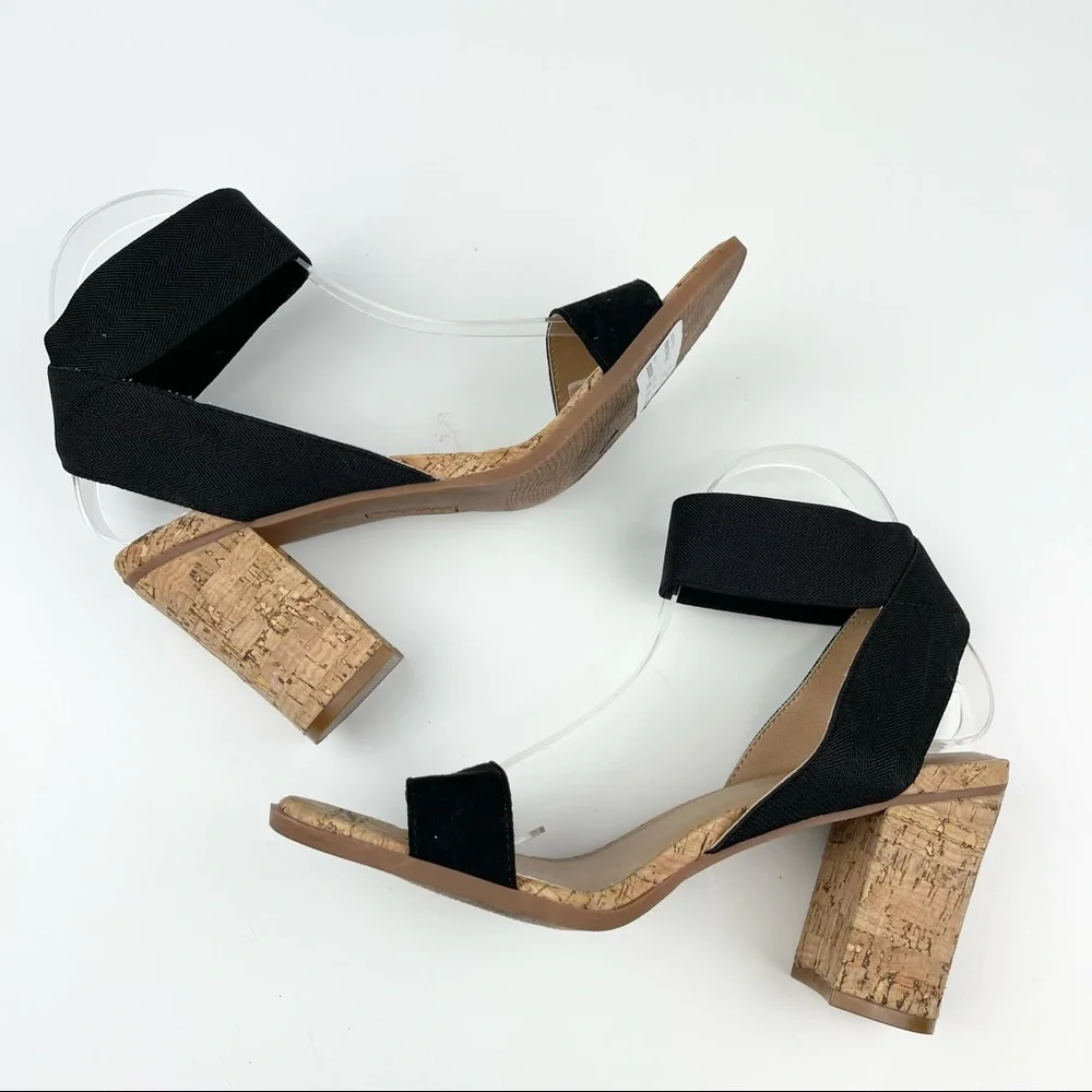 Maurices Hillary Ankle Strap Block Heel Sandal in Black - Picture 3 of 9